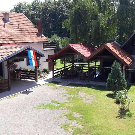 Apartments With A Parking Space Smoljanac, Plitvice - 12345 Ngoại thất bức ảnh