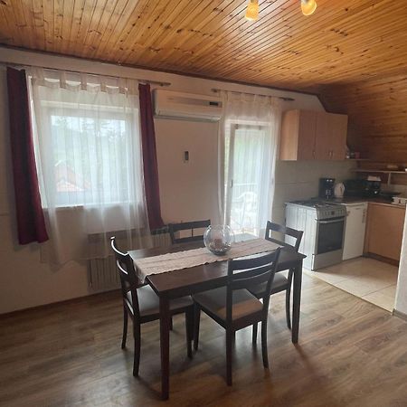Apartments With A Parking Space Smoljanac, Plitvice - 12345 Phòng bức ảnh