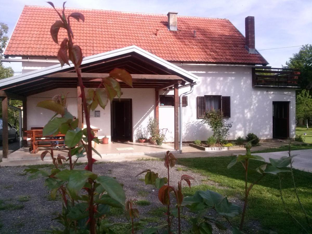 Apartments With A Parking Space Smoljanac, Plitvice - 12345 Ngoại thất bức ảnh