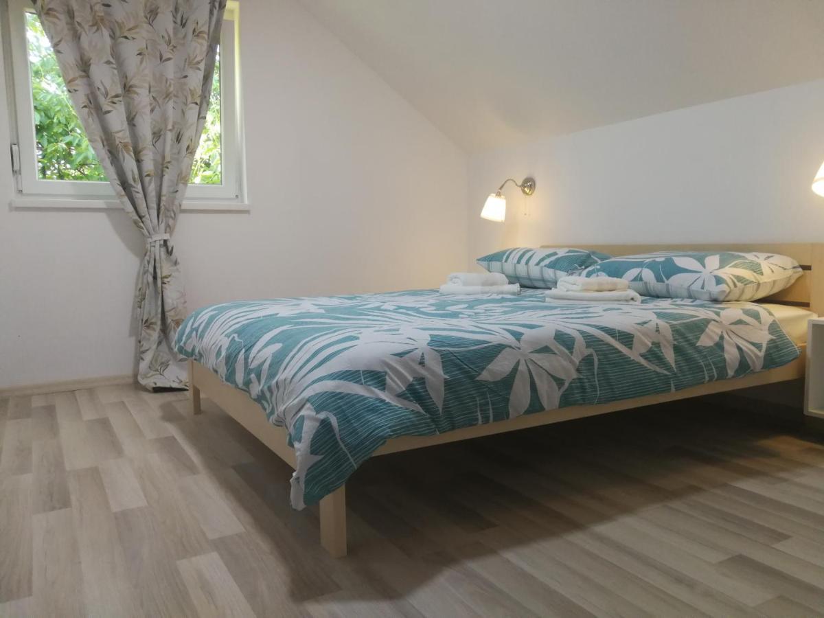 Apartments With A Parking Space Smoljanac, Plitvice - 12345 Ngoại thất bức ảnh