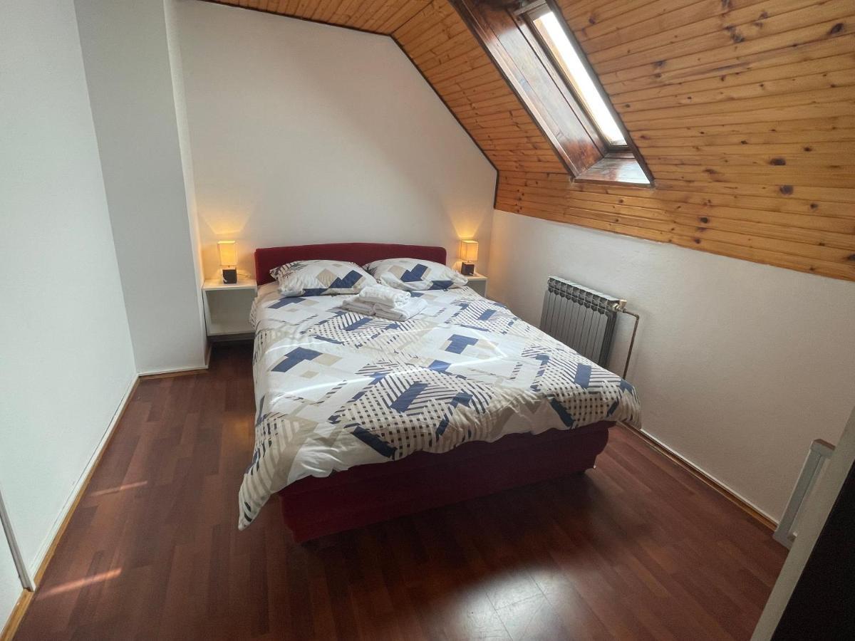 Apartments With A Parking Space Smoljanac, Plitvice - 12345 Ngoại thất bức ảnh