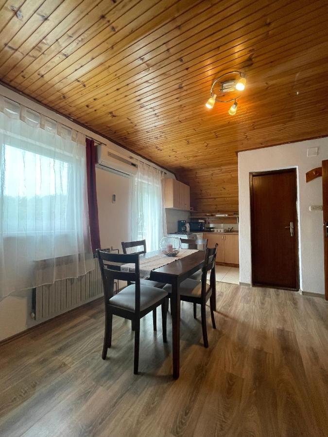 Apartments With A Parking Space Smoljanac, Plitvice - 12345 Ngoại thất bức ảnh